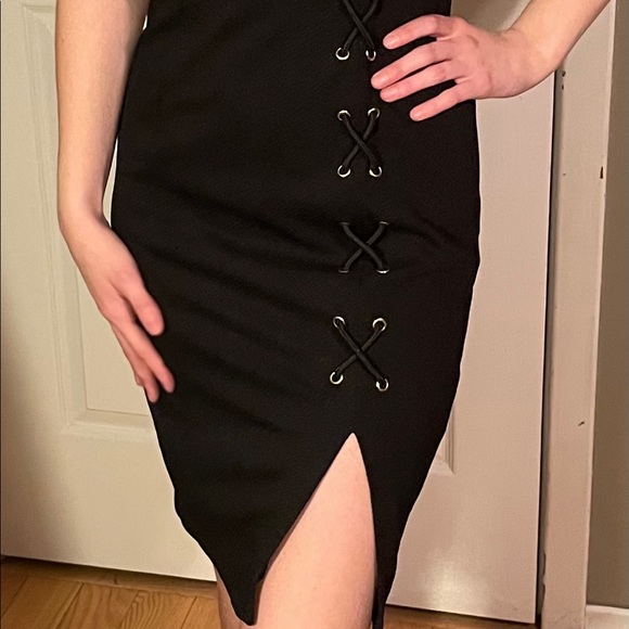 Carmen Marc Valvo, black dress, size 2 - Picture 7 of 10